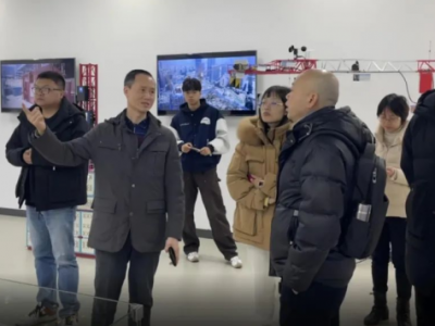 利恩設(shè)計(jì)智能建造團(tuán)隊(duì)、興遠(yuǎn)建設(shè)赴嘉興學(xué)院智能建造實(shí)訓(xùn)中心學(xué)習(xí)交流